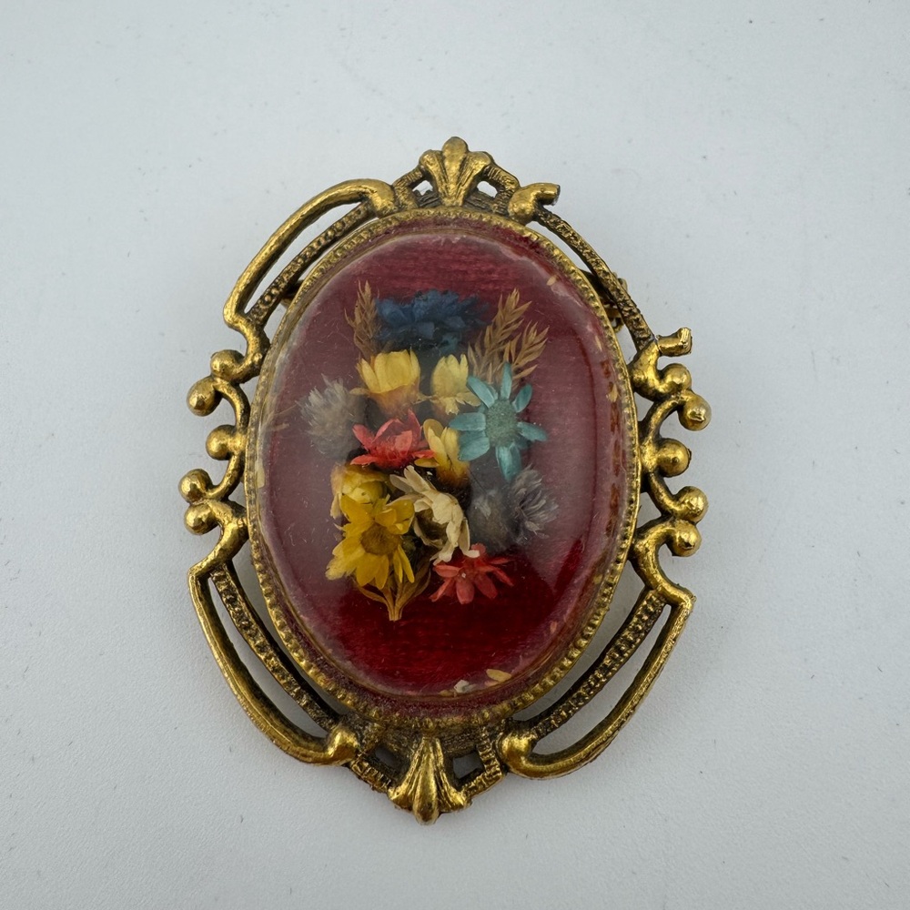 Vintage Red and Gold Floral Brooch
